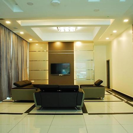 Lf Hotel Tapah Екстериор снимка