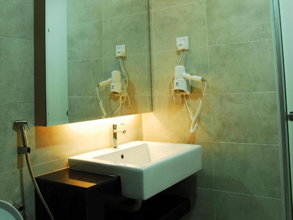 Lf Hotel Tapah Екстериор снимка