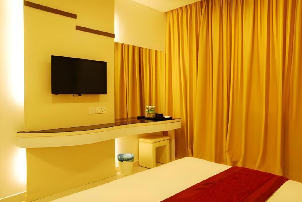 Lf Hotel Tapah Екстериор снимка